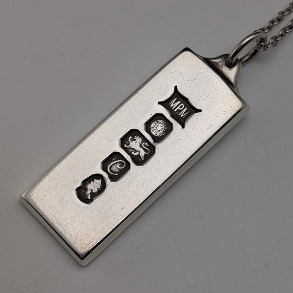 1977年 英国 純銀製 ジュビリーインゴットペンダント28g ネックレス付 MPM